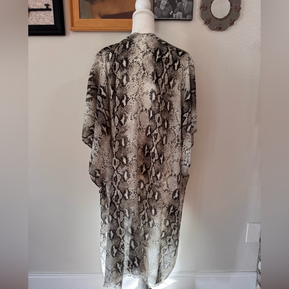 Snake Print Kimono Cardigan - Picture 4 of 4